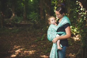 What’s this babywearing all about? And why is it so beneficial to baby and mum?