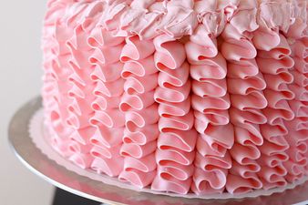 The Cheat’s Guide to Making An Instagram-Perfect Cake At Home