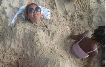 Beach shot sparks Beyoncé baby bump frenzy – pregnoncé?