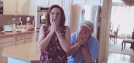 ‘Mom, Dad… we’re PREGNANT!’ Watch how these parents-to-be break the BIG news