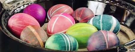 Fun holiday craft: how to make rubber band Easter eggs