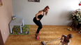 WATCH: Super-fit mom combines exercise with cleaning and it’s GENIUS