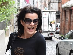 WATCH: Deirdre O’Kane and some little friends pay tribute to the Irish Mammy