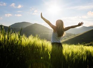 Weather: Ditch the opaque tights, it’s gonna be glorious!