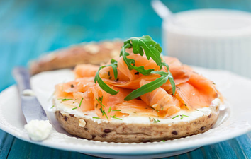 7 foods to help you beat the afternoon (or morning) slump