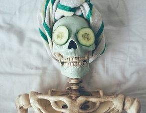 Meet Skellie: She could be ANYONE you know on Instagram