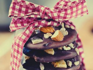 These 3-ingredient coconut clusters are the best biscuits you’ll taste