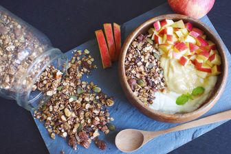 Say hello to the delicious chocolate granola that will brighten up your mornings