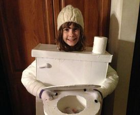 10 kids dressed up as toilets that gives new meaning to the phrase taking the piss