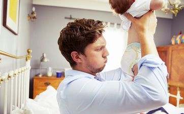 How To Change A Nappy: An ESSENTIAL Guide For First-Timers