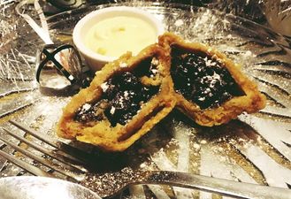 Anyone for a deep-fried mince pie? Eh… YES PLEASE.