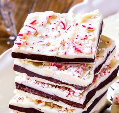 This Easy-To-Make Peppermint Bark Is SO Good You’ll Never Buy After Eight’s Again