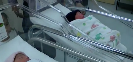 Watch: Twins born in the US have completely different birthdays