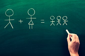 Does having more kids make you look younger? Scientists say yes!