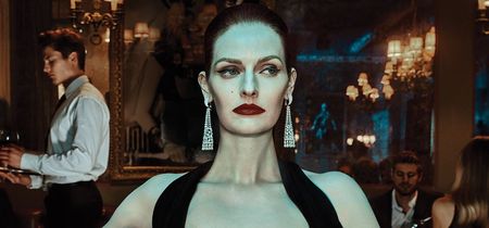 Fitness group ‘Equinox’ defends their image of a glamorous breastfeeding mother