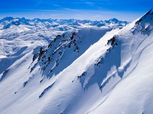 Group of schoolchildren caught up in avalanche in French Alps