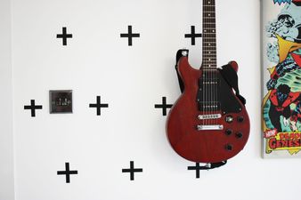 EASY SUNDAY DIY: How To Update A Wall Using Washi Tape