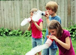 You haven’t had fun In the sun ’til you’ve made a DIY rainbow bubble snake
