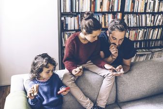 Study Shows Kids Feel Unimportant to Mobile Phone-Addicted Parents