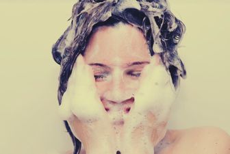 10 steps to taking a shower with a new baby in the house