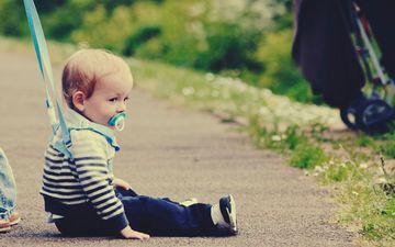 Necessary or degrading – what’s your take on toddler safety harnesses?