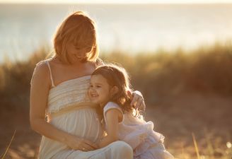 5 Really Awesome Things No Tells You About Being Pregnant With a Toddler Around