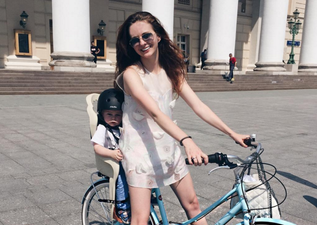 Is Posing Naked Actually Helping the ‘Normalise Breastfeeding’ Debate?