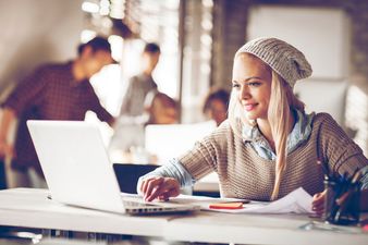 Survey Reveals Only A Quarter Of Students Support Themselves Through College