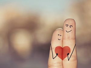 10 Actually Achievable Relationship Goals I’m Trying (To Save My Marriage)