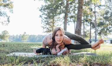 Mum Breastfeeding While Doing Yoga Kinda Makes Us Tired Just Looking At Her