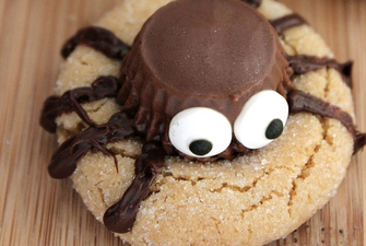 These spooky spider cookies are the perfect weekend baking project