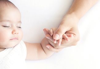 Findings reignite SIDS debate about where babies should sleep