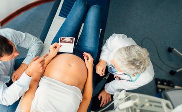 Fertility Doctor Accused Of Impregnating Women Using HIS OWN Sperm