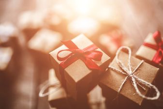 12 Of The Worst Christmas Presents Received By Our Readers. Prepare to LOL