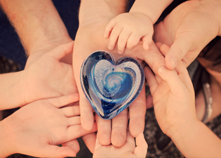 You Can Now Have Your Ashes Sealed Forever In STUNNING Glass Art