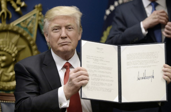 Irish Foreign Affairs Minister: “I Share The Concerns Of Other EU Partners” Over US Immigration Policy