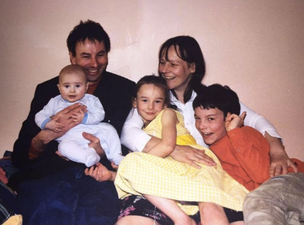 Fund set up for children orphaned when their parents died from cancer in the same week