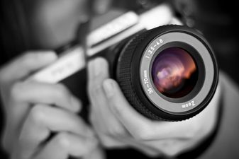 Photographer tells expectant mum that C-Section ‘isn’t birth’