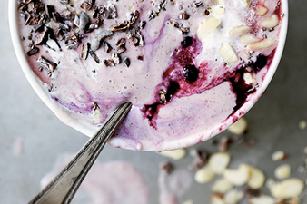 3 delicious (and healthy) breakfast-in-a-bowl recipes to try right now