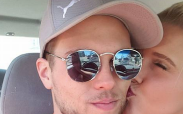 This man’s four-word response to his girlfriend’s anxiety is SO lovely