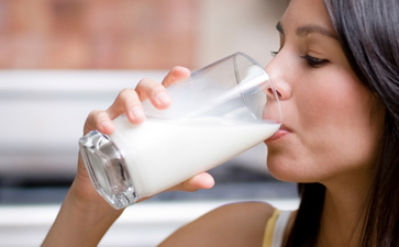 The lesser-known symptom of lactose intolerance you should be aware of