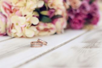 This adorable wedding ring idea is definitely going to catch on