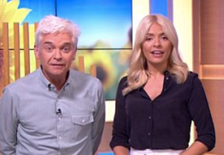 Loose Women guest caught speaking about Holly’s weight