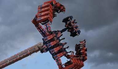 One dead and seven injured after fun fair ride malfunctions mid air