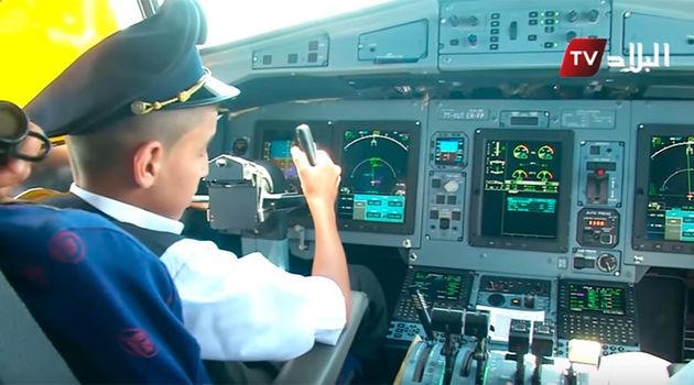 Air Algérie pilots suspended boy flying plane