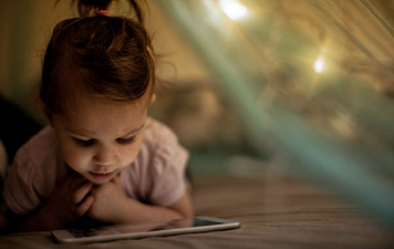 Ex-spy chief says kids should spend more time online and indoors