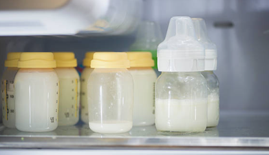 Working mums use #IPumpedHere hashtag for important reason