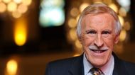 Stars are sharing touching tributes to Bruce Forsyth on Twitter