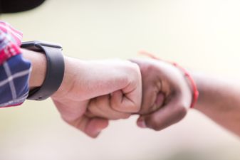 Dad shares ingenious trick for keeping kids quiet during a match