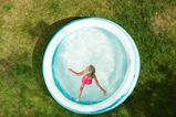 Super simple trick to keep paddling pool clean when your kid isn’t using it